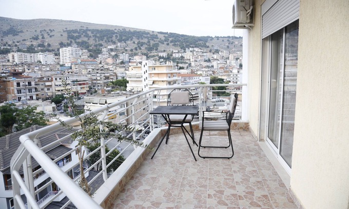 Albanian Riviera Apartment | 3 minutes to the beach! Family-friendly 2BR apartment in the heart of Saranda