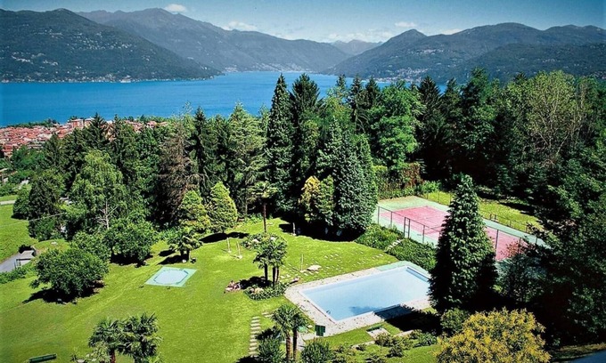 Euroville Apartment | 3-room apartment with balcony and wonderful lake view in a vacation complex with pool