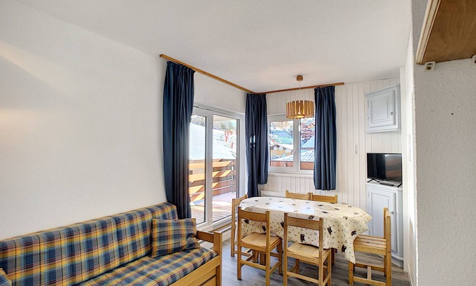 Les Bruyeres Apartment | 3-room apt for 6 in Bruyères - Pets allowed, parking, balcony