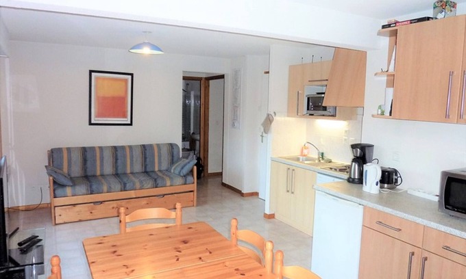 Station de Drouzin le Mont Apartment | 3-room apt with parking, ski-in/ski-out in Saint-Jean-d'Aulps