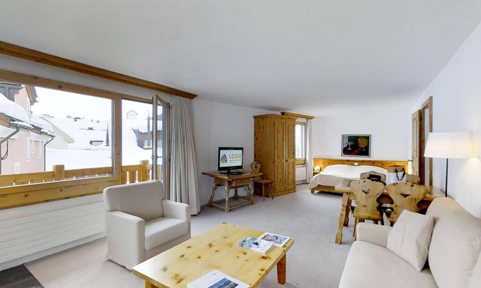 Silvaplana Apartment | 3-roomed apartment on the second floor, approx.