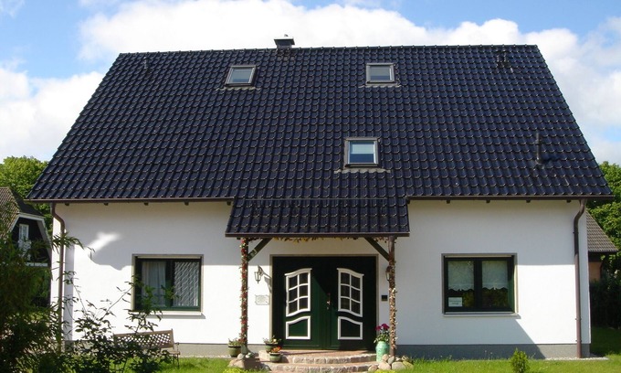Binz Apartment | 3 star apartment Emmely, quiet location, parking lot, internet access