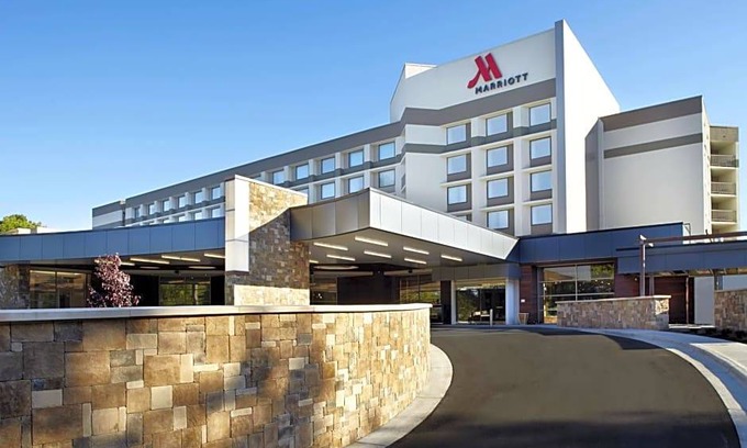 Crabtree Hotel | 3-Star Hotel ∙ Raleigh Marriott Crabtree Valley