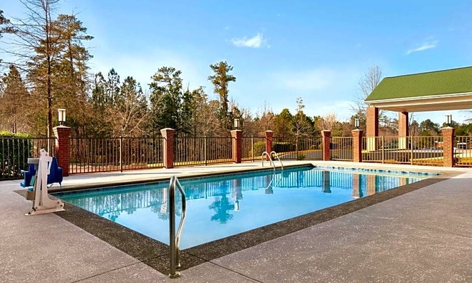Southwest Raleigh Hotel | 3-Star Hotel ∙ Four Points by Sheraton Raleigh Arena