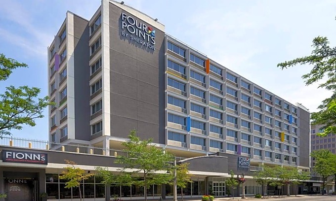 Windsor Hotel | 3-Star Hotel ∙ Four Points by Sheraton Windsor Downtown