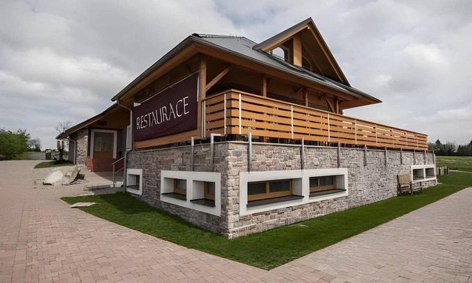 Cinovec Hotel | 30 m² Hotel ∙ 5 guests