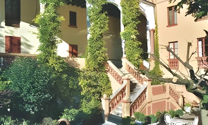 La Seu d'Urgell Hotel | 30 m² Hotel ∙ 127 guests