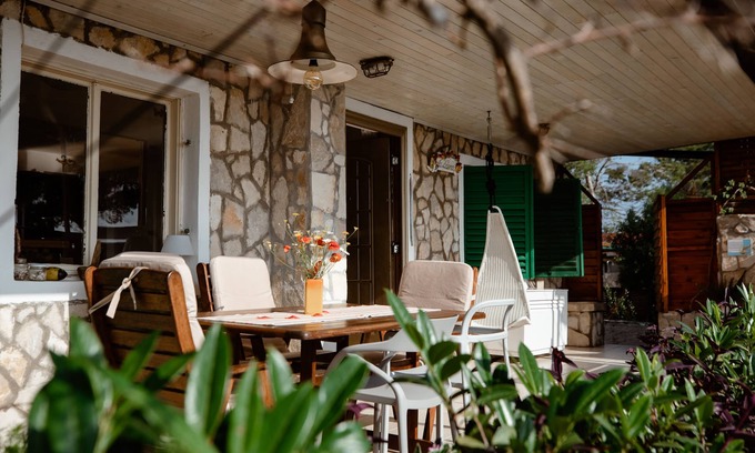 Rogac Apartment | !30% OFF in September!/Unwind in the island home near the ocean