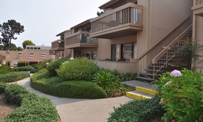 Monterey Condo | 300 Glenwood Circle 1 bd Condo - Charm, Quiet, Spacious with Pool, Gym, Balcony