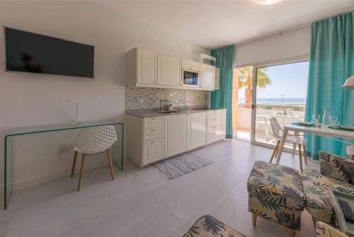 Solana del Matorral Apartment | 300 m beach, ocean view, refined, Wi-Fi, fiber