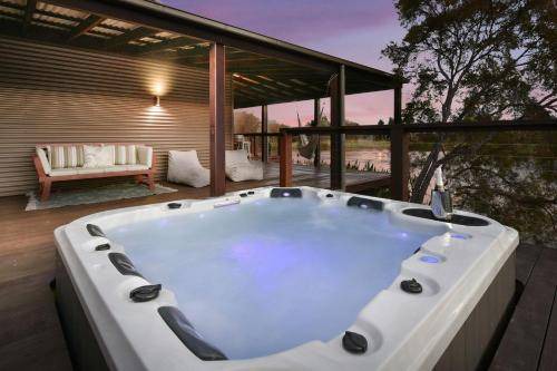Keinbah House | 300 m² House ∙ 2 bedrooms ∙ 4 guests