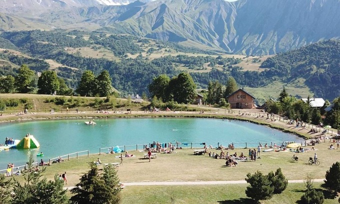 Albiez-le-Vieux Apartment | 300m from ski slopes, 1st floor, parking, tv, ski locker, 28m², Albiez Montrond