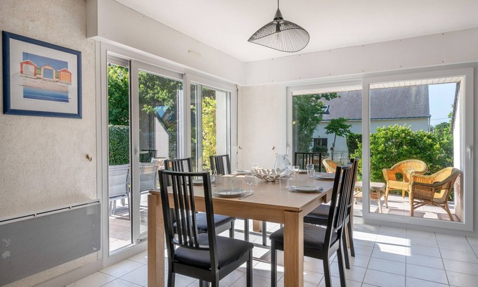 Penvins Ski Chalet | 300m from the beach, great house for 8
