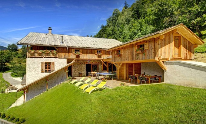 Les Clefs Ski Chalet | 307 m² Chalet ∙ 5 bedrooms ∙ 12 guests