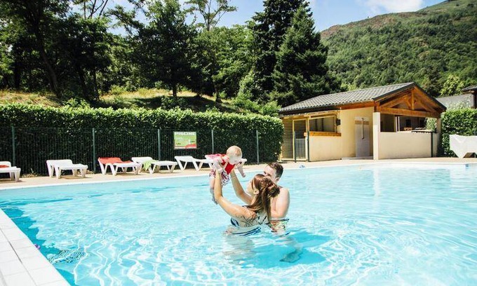 Savignac-les-Ormeaux House | 31 m² Mobile home ∙ 1 bedroom ∙ 6 guests