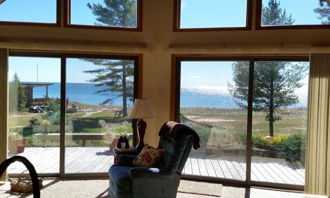 Gulliver House | 324' Lake Mich Beach, Cent.AC 4kayaks,9bikes well stocked,no neighbors 200+ft