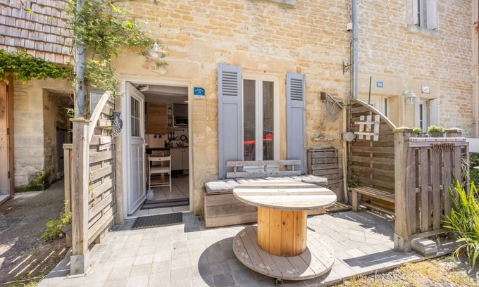 Saint-Regnobert-de-la-Cote-de-Nacre House | 34 m² House ∙ 2 bedrooms ∙ 4 guests