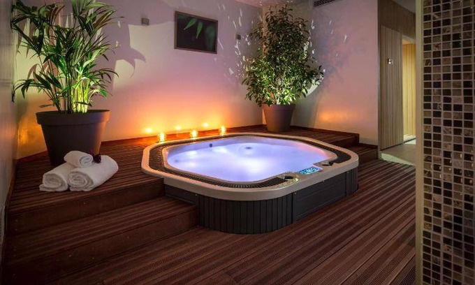 Lourdes Hotel | 35 m² Hotel ∙ 127 guests
