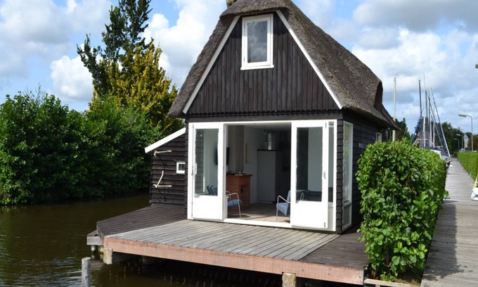 Municipality of Aalsmeer House | 35 m² House ∙ 2 bedrooms ∙ 4 guests