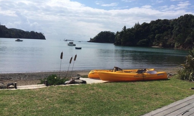 Tutukaka Apartment | 36 Steps to the Beach - 2 beautiful Cabins