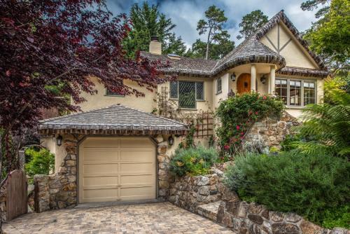 Northwest Carmel House | 3770 Stone's Throw home