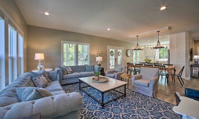 Michigan City Cottage | 379 m² Cabin ∙ 5 bedrooms ∙ 18 guests