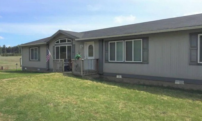 Goldendale House | 3B2B in Goldendale