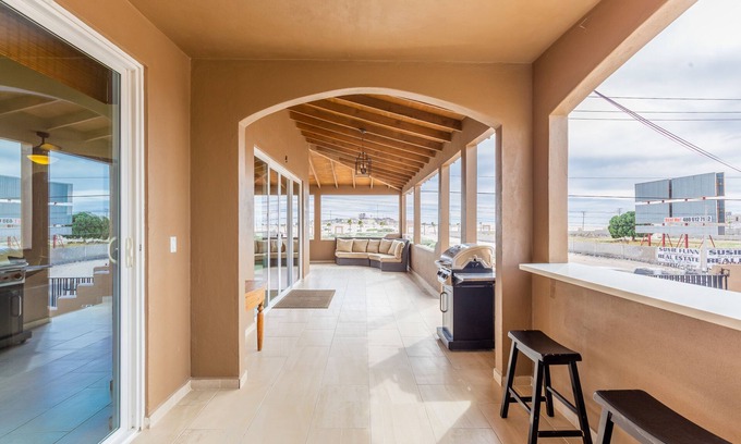 Bella Vista House | 3bd Lux Gated Condo 5min walk to Hermosa Beach🏖, rooftop Palapa, Grill