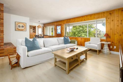 Olde Carlsbad House | 3Bed Single Level Home