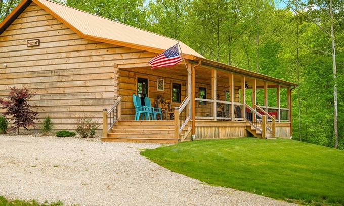 Gnaw Bone House | 3BR, 2 BA Log Cabin