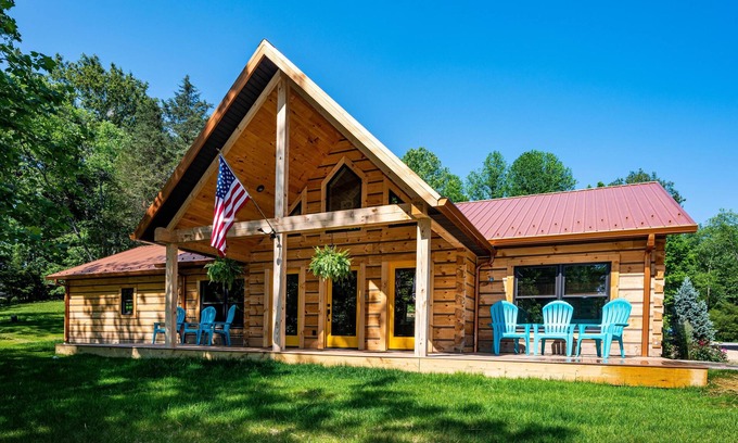 Gnaw Bone House | 3BR, 3 BA cabin