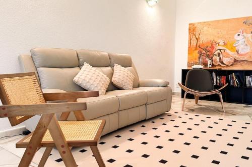 Batu Pahat House | 3BR Batu Pahat Setia Homestay Walk to AEON Big 6-8 pax by Ngio