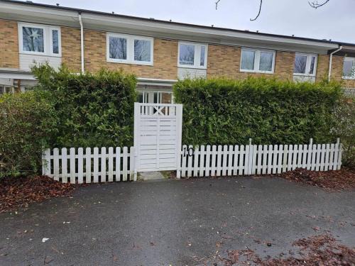 Soder House | 3Br House Sleeps 7 with Balcony-Garden-Bbq-FreeP