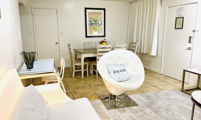 Beverly Green Apartment | 3BRApartment,BestLocation,Strip,LVCC,LasVegas,Sphere,MusicFestival,Vacation,pool