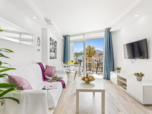 El Madronal Apartment | 3E. Charming Apartment in Las Americas