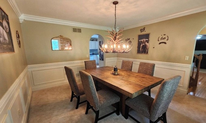 Selinsgrove House | 4/3.5 country home 5 minutes from town. Bring your family and enjoy!