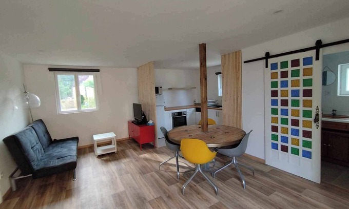 La Chapelle du Lou du Lac Ski Chalet | 4-6 person cottage on large enclosed grounds (pets welcome!)