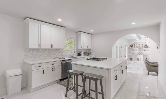 Blythewood House | 4 Acres, Professionals, King, 5 TVs, Fast Wi-Fi