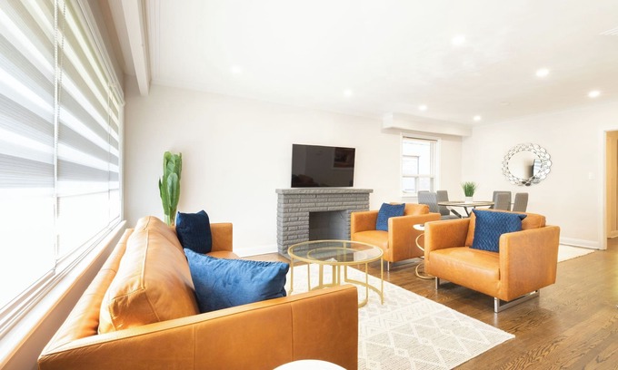 Thornhill House | 4 Bdrm/4 Bath Home with Spa Room near Yonge&Finch
