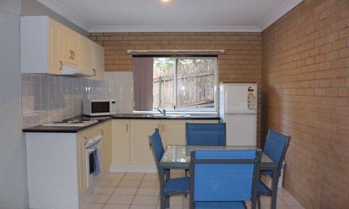 Surf Beach Apartment | 4 Bed (3 Night Min) (Retreat on Surf Beach)