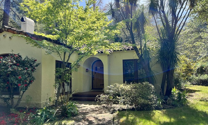 Calistoga House | 4 bed/4 ba Home in Downtown Calistoga