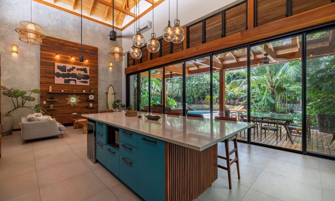 Ostional House | 4 Bed Designer Home, 4 Min to Beach