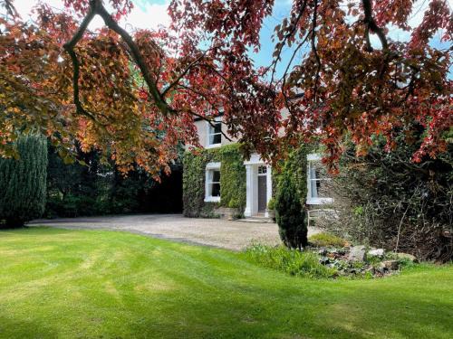 Ulceby House | 4 Bed-FreeWiFi-Sleeps 8-CarCharger