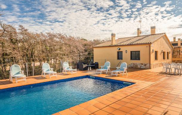 Mont Barbat House | 4 bedroom accommodation in Macanet de la Selva