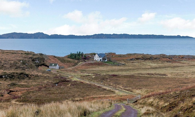 Strathcarron Cottage | 4 bedroom accommodation in Applecross, near Strathcarron