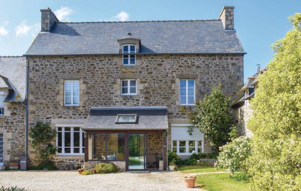 Plancoet House | 4 bedroom accommodation in Plancoet