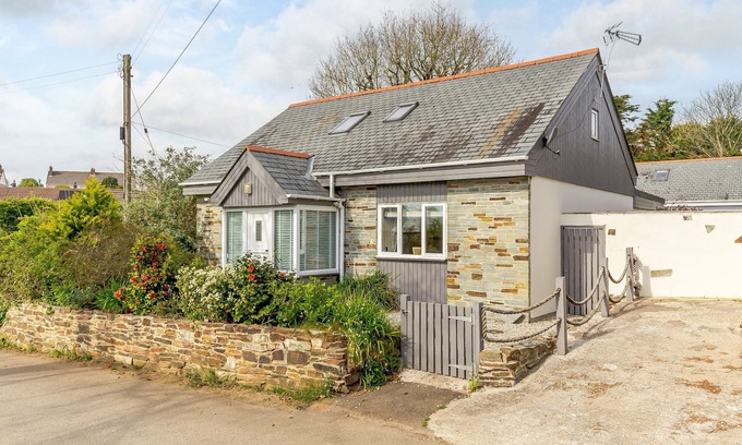 Trelights Cabin | 4 bedroom accommodation in Trelights, near Port Isaac