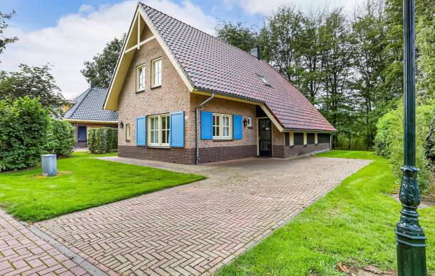 Exloo House | 4 bedroom accommodation in Exloo