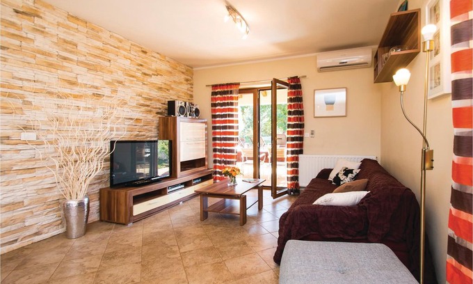 Rogocana House | 4 bedroom accommodation in Labin