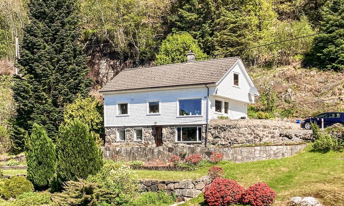 Vindafjord House | 4 bedroom awesome home in Nedre Vats